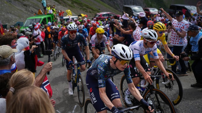 Die Tour de France fährt derzeit durch die Pyrenäen.  
