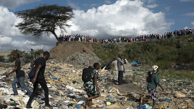 Auf dieser Müllhalde in einem Slum von Nairobi wurden die verstümmelten Frauenleichen gefunden. (Bild: AFP/Simon Maina)