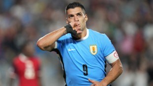 Luis Suarez rettete Uruguay ins Elfmeterschießen.