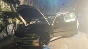 Der verunfallte Wagen wurde neben der Landecker Straße in Fließ entdeckt.