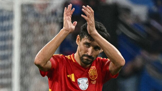 Große Emotionen bei Spaniens Jesus Navas (Bild: AFP/APA/JAVIER SORIANO)