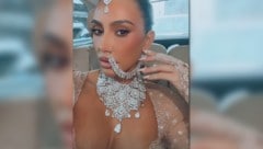 Kim Kardashian trug für die 600-Millionen-Mumbai-Hochzeit Mega-Klunker, bei denen wohl selbst die Royal Family vor Neid erblasst. (Bild: instagram.com/kimkardashian)