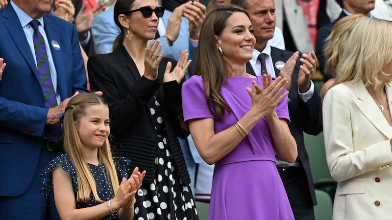 Prinzessin Charlotte begleitete Mama Kate nach Wimbeldon. (Bild: APA/AFP/ANDREJ ISAKOVIC)