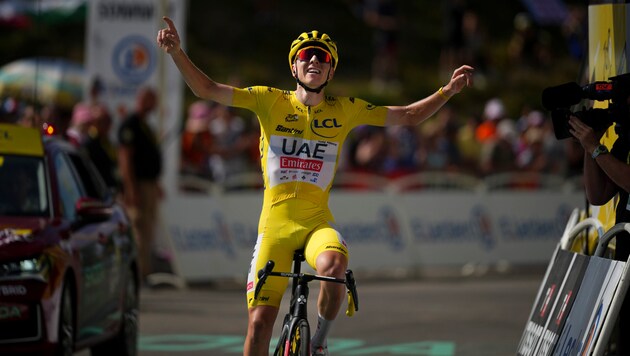 Tadej Pogacar has won the queen stage of this year's Tour de France. (Bild: AP ( via APA) Austria Presse Agentur/ASSOCIATED PRESS)