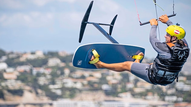 Valentin Bontus is a hot commodity in kitesurfing in Paris. (Bild: OeSV/Dominik Matesa)