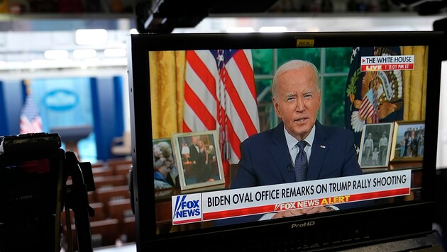 Joe Biden gave a speech to the nation from the Oval Office in the White House. (Bild: AP/Susan Walsh)