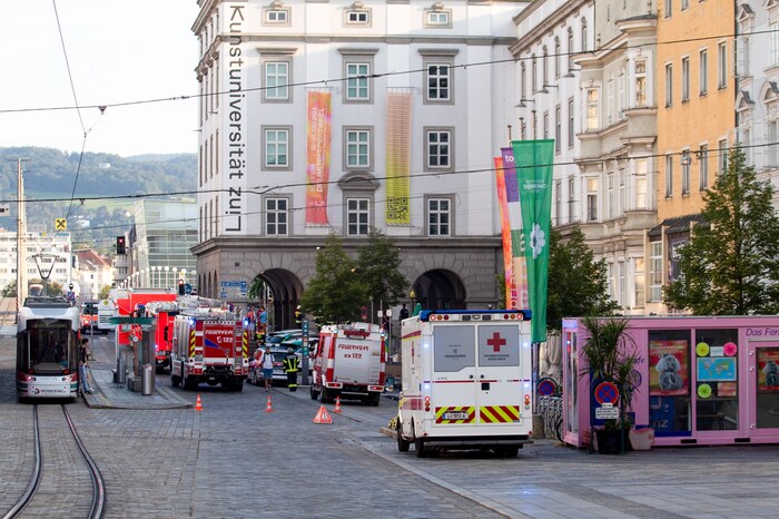 Feuerwehreinsatz Montagfrüh am Linzer Hauptplatz.