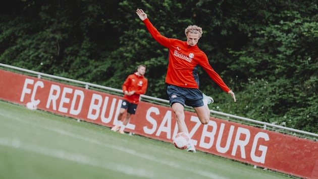 Maurits Kjaergaard makes a strong impression in training. (Bild: FC Red Bull Salzburg/Fabian Weirather)