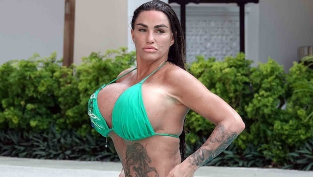 Ex-model Katie Price, pictured here on a photo from her vacation in Thailand last year, was arrested at London Heathrow. (Bild: Photo Press Service)