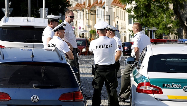 Fünf Menschen, darunter vier Kinder, sind bei einem Brand im Osten der Slowakei gestorben. (Bild: APA/AFP/LUDOVIC MARIN)