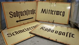 Die stillen Zeitzeugen stammen aus den 1960er-Jahren. Seit 2008 werden sie durch neue ersetzt.