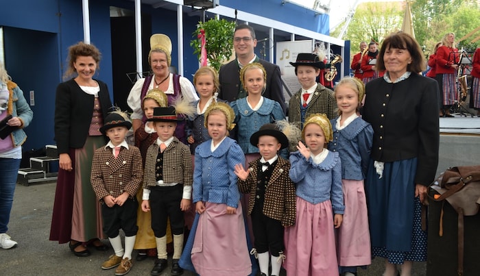 Volkskunsttradition: Eva Kiss gründete die Kindervolkstanz- gruppe Melk und engagiert sich auch ...