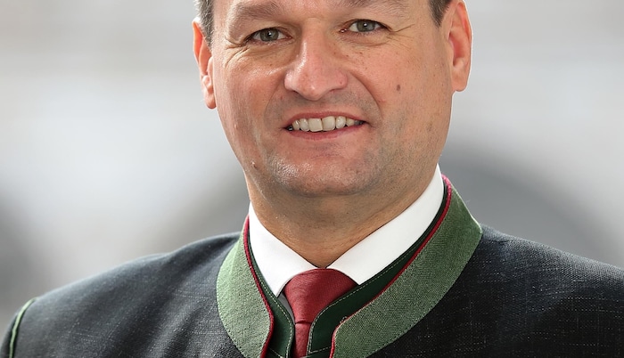 FPÖ-Landesparteisekretär Michael Gruber verweist darauf, dass der Beschuldigte die Wiese als Landwirt und nicht als Politiker abgemäht habe.