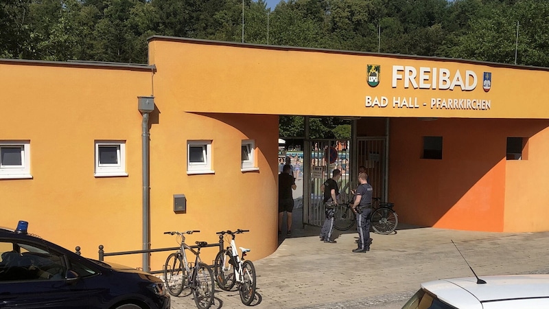 Der dramatische Unfall hatte sich im Freibad Bad Hall – Pfarrkirchen zugetragen. (Bild: Hütmeyer Gerhard/Gerhard Hüttmeyer)