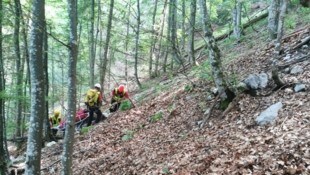 Zwölf Bergretter standen im Einsatz, um die abgestürzte Alpinistin zu bergen.