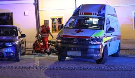 Die Familie musste ins Krankenhaus gebracht werden. (Symbolbild) (Bild: Matthias Lauber/laumat.at/laumat.at, Krone KREATIV)