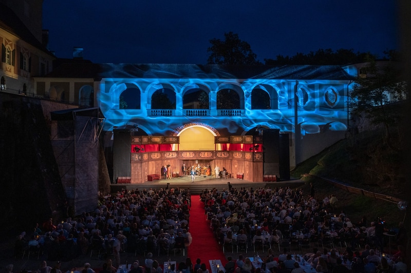 Der Schlossgraben Steyr als perfekte Show-Kulisse (Bild: Peter C.Mayr)