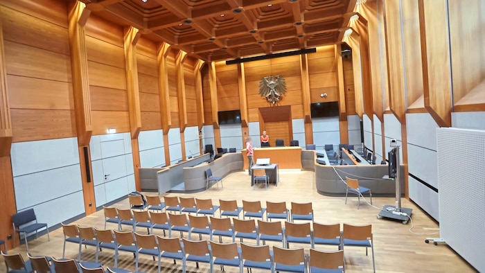 Im Schwurgerichtssaal findet der Prozess statt.