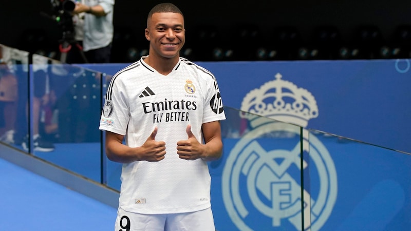 Real new signing Kylian Mbappe (Bild: AP ( via APA) Austria Presse Agentur/ASSOCIATED PRESS)