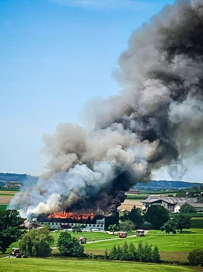 The huge column of smoke could be seen from afar.