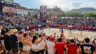 Der Heumarkt wurde auch heuer zum Hexenkessel. (Bild: Urbantschitsch Mario/Mario Urbantschitsch)