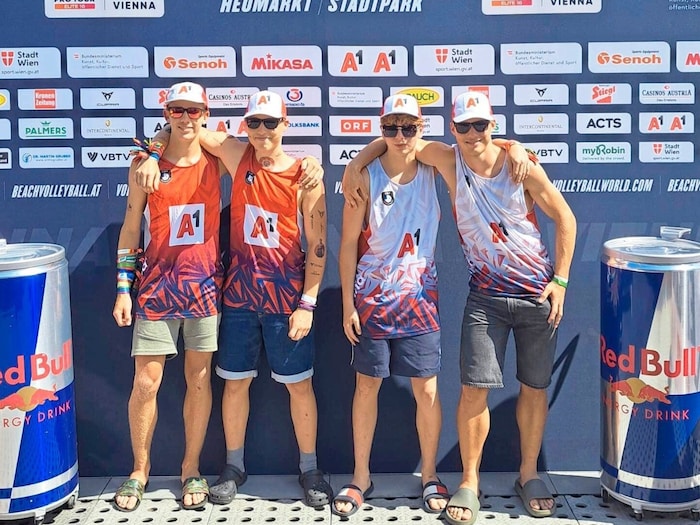 Beim „Krone“-Bällebad: Felix, Emanuel, Alex und Sebastian.