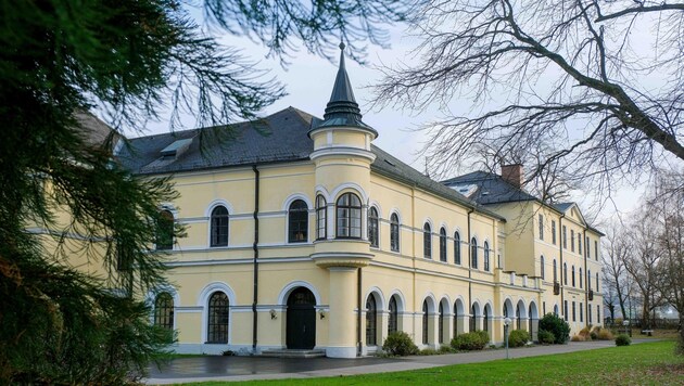 Schloss Bergheim ist derzeit noch ein Schulstandort. (Bild: Einöder Horst)