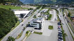 15.000 Quadratmeter: Der Areit-Parkplatz in Zell am See geht ins Rennen um die Negativ-Auszeichnung. (Bild: Mitja Kobal / Greenpeace)