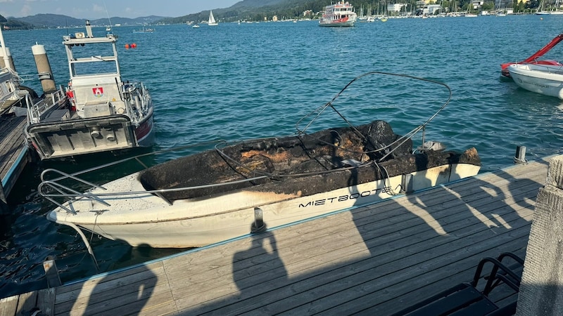 This is what the boat looked like after the extinguishing work. (Bild: Evelyn Hronek)