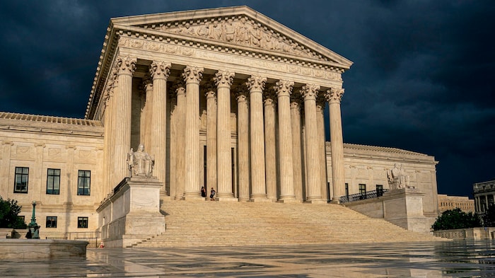 Der Supreme Court hat neun Richterinnen und Richter.
