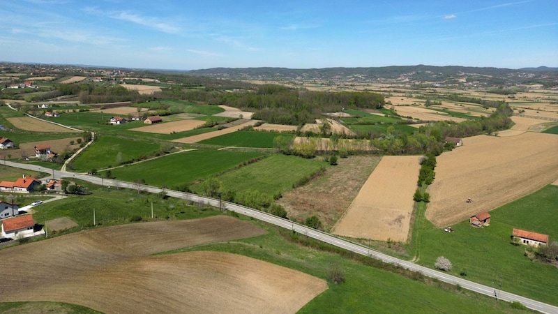 According to Rio Tinto, the lithium deposits discovered in 2004 in Jadar (western Serbia) could produce 58,000 tons of lithium carbonate, 160,000 tons of boric acid and 255,000 tons of sodium sulphate annually. (Bild: AFP/Andrej ISAKOVIC)