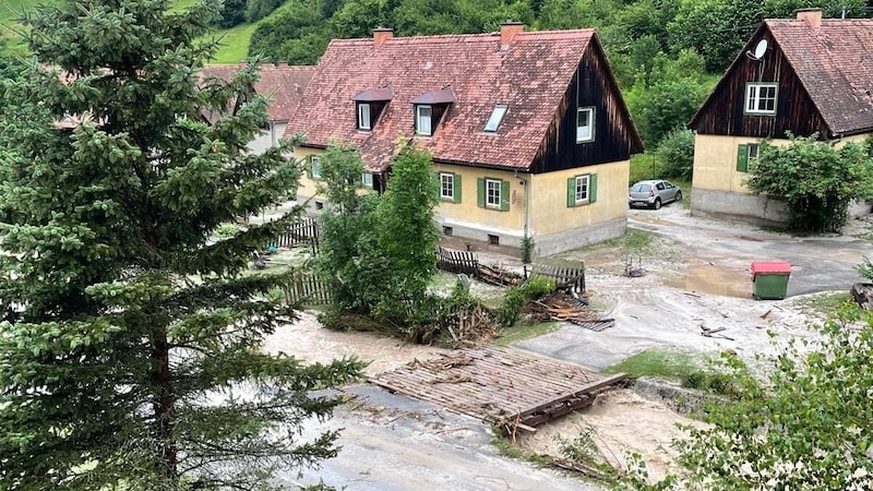 Thörl nach der Unwetternacht (Bild: FF Thörl)