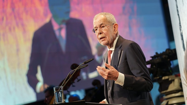 Alexander Van der Bellen: The President calls for courage to take new steps and reforms on the part of party politics. (Bild: APA/DIETMAR STIPLOVSEK)