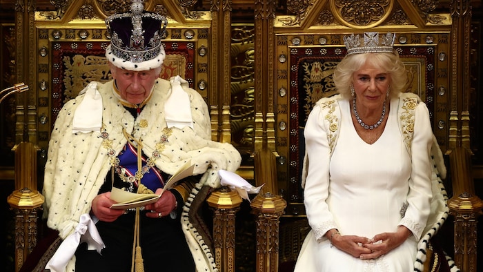 König Charles und Königin Camilla bei der Parlamentseröffnung am Mittwoch