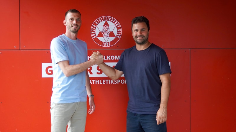 Petar Filipovic (li.) und Sportchef Didi Elsneg sind alte Kumpels aus Rieder Zeiten. (Bild: GAK)