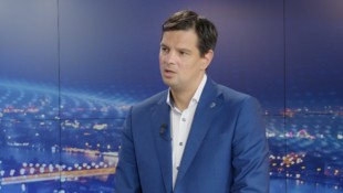 FPÖ-Sicherheitssprecher Hannes Amesbauer (Bild: krone.tv)