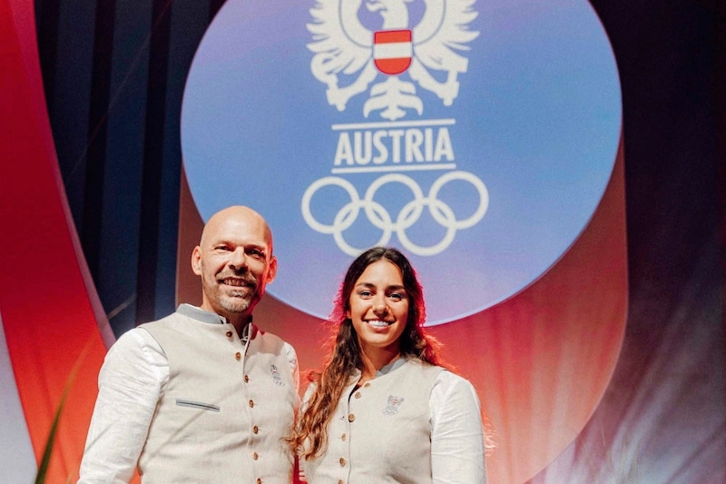 Christoph Sieber and the ÖOC supported Saman. (Bild: GEPA/GEPA pictures)