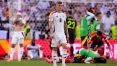 Bitteres Karriereende für Toni Kroos im EM-Viertelfinale gegen Spanien.  (Bild: AP ( via APA) Austria Presse Agentur/ASSOCIATED PRESS)