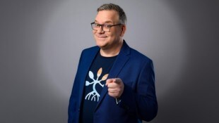 Elton hat nach dem unfreiwilligen Aus bei „Schlag den Star“ einen neuen Job bei RTL. Er wird ...