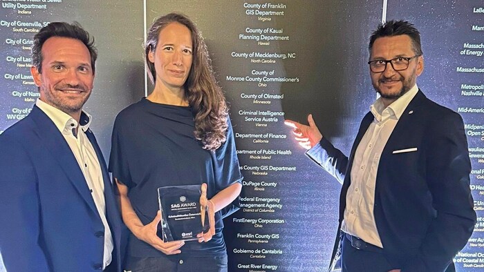 The investigators from Office 4.5 proudly accepted the award in the USA on Wednesday.