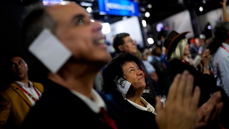 "Connected" ears at the Republican party convention (Bild: APA/AP)