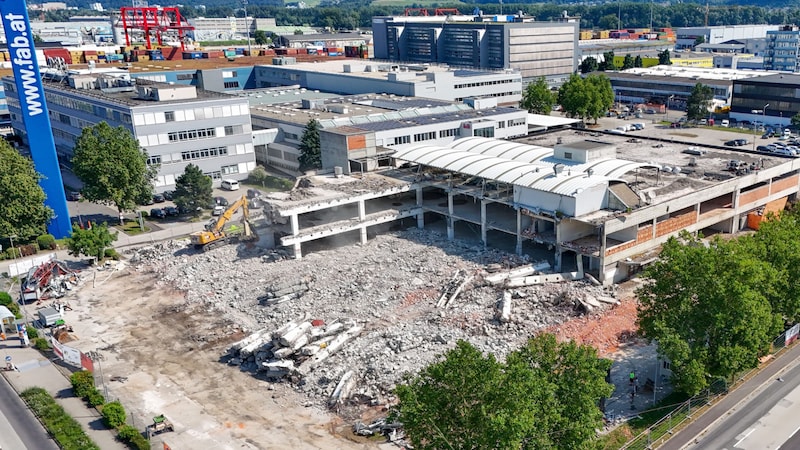 Im September wird Plasser & Theurer auf dem Areal mit dem Bau des Montagewerks beginnen. (Bild: Dostal Harald)