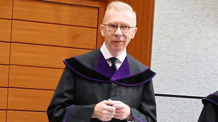 Richter Andreas Fleckl führt besonnen den Vorsitz.