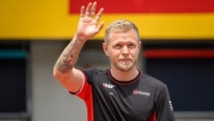 Kevin Magnussen winkt Haas zum Abschied. (Bild: AFP/APA/Jure Makovec)