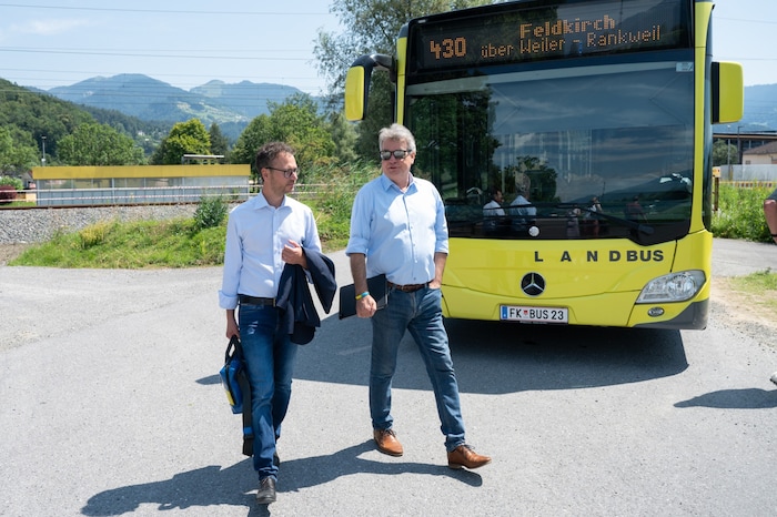 Daniel Zadra mit Werner Kogler.