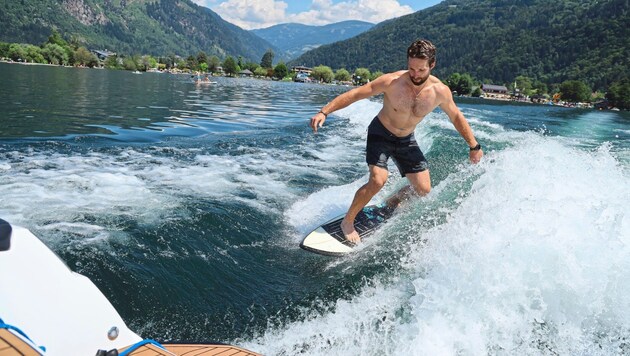 Marco Schwarz went wakeboarding at the "Krone" event - his knee is holding up! (Bild: Birbaumer Christof)