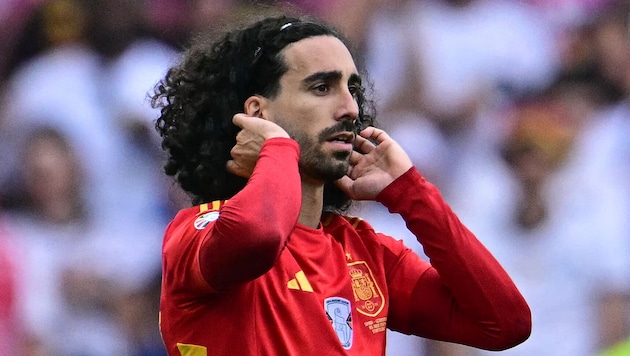 Marc Cucurella hat sein Versprechen eingelöst. (Bild: AFP/APA/Tobias SCHWARZ)