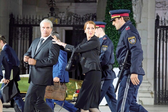 Nicole Beutler ist Des Schuldknechts Weib