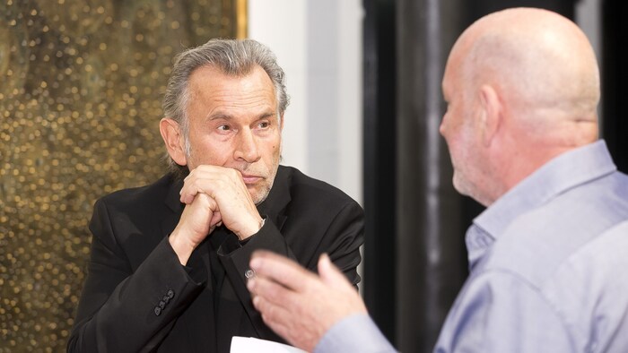 Im Gespräch mit Autor Robert Schneider erzählte der Theatermacher unter anderem von seinen ...