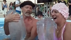 Eisbaden in Wien für den guten Zweck